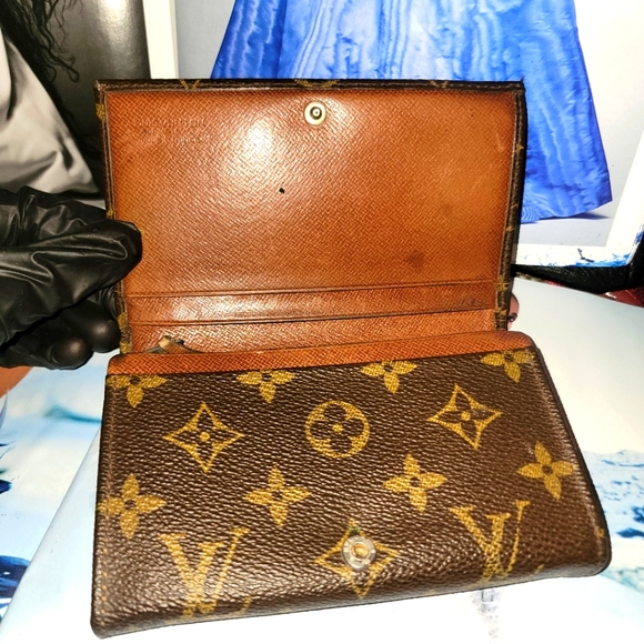 Authentic LOUIS VUITTON Monogram Porte Monnaie Tresor Chain Authentic - Picture 10 of 16